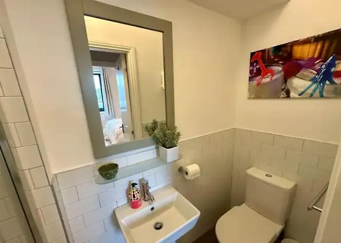 Centre Dockside - 2 Bed, 2 Bath * Galway