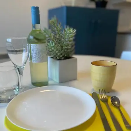 Centre Dockside - 2 Bed, 2 Bath Apartamento