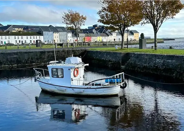 Centre Dockside - 2 Bed, 2 Bath Lejlighed *